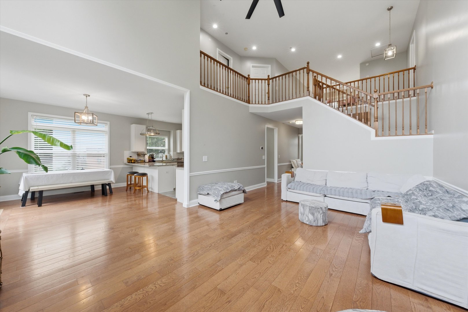1571 Woodland Lane