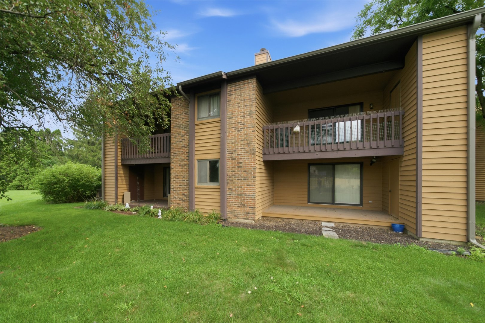 650 WAVERLY Drive Unit: D