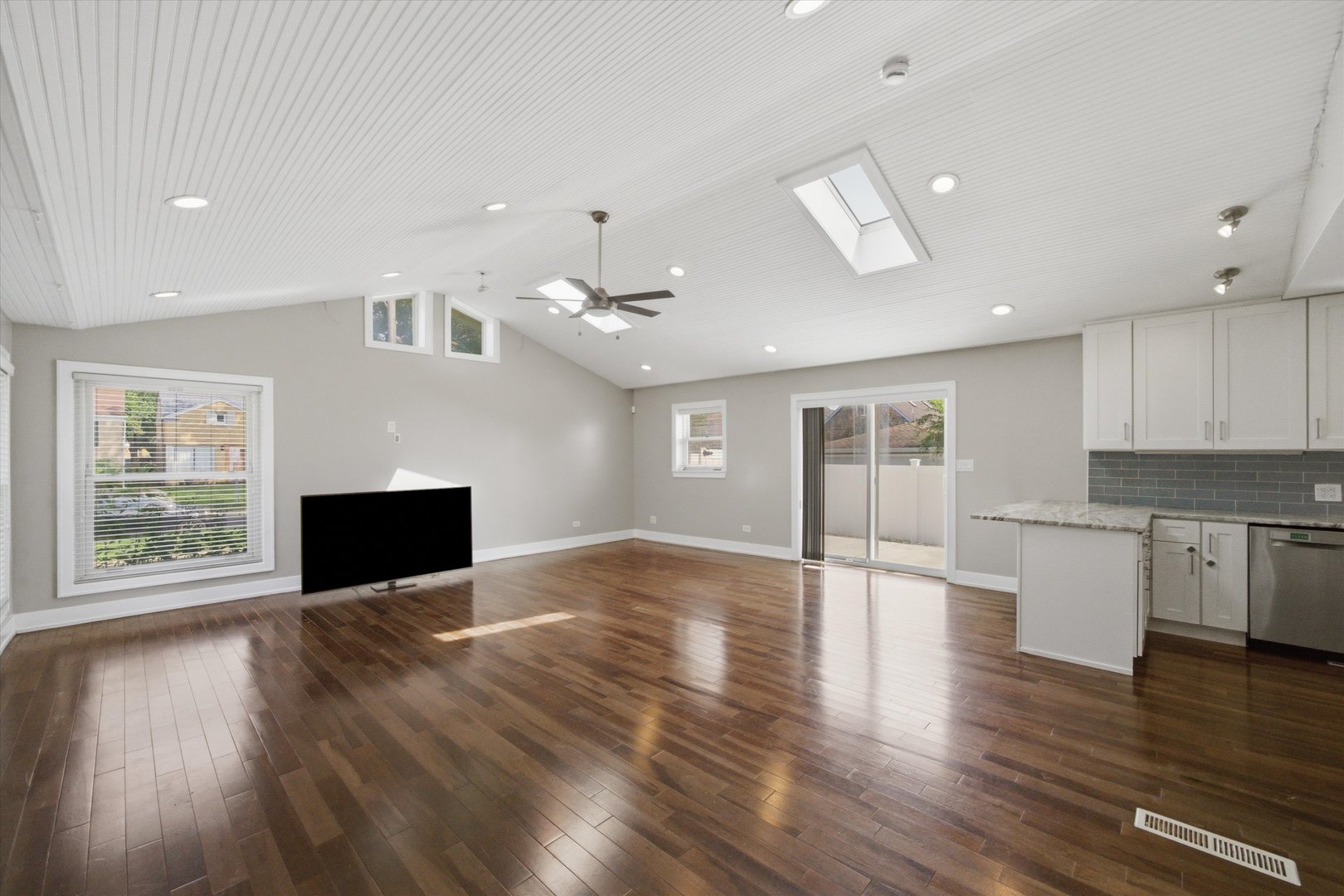 2420 Elm Street