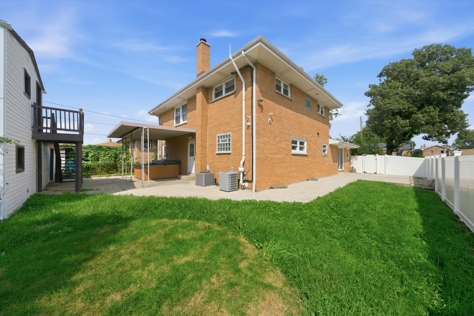 2420 Elm Street