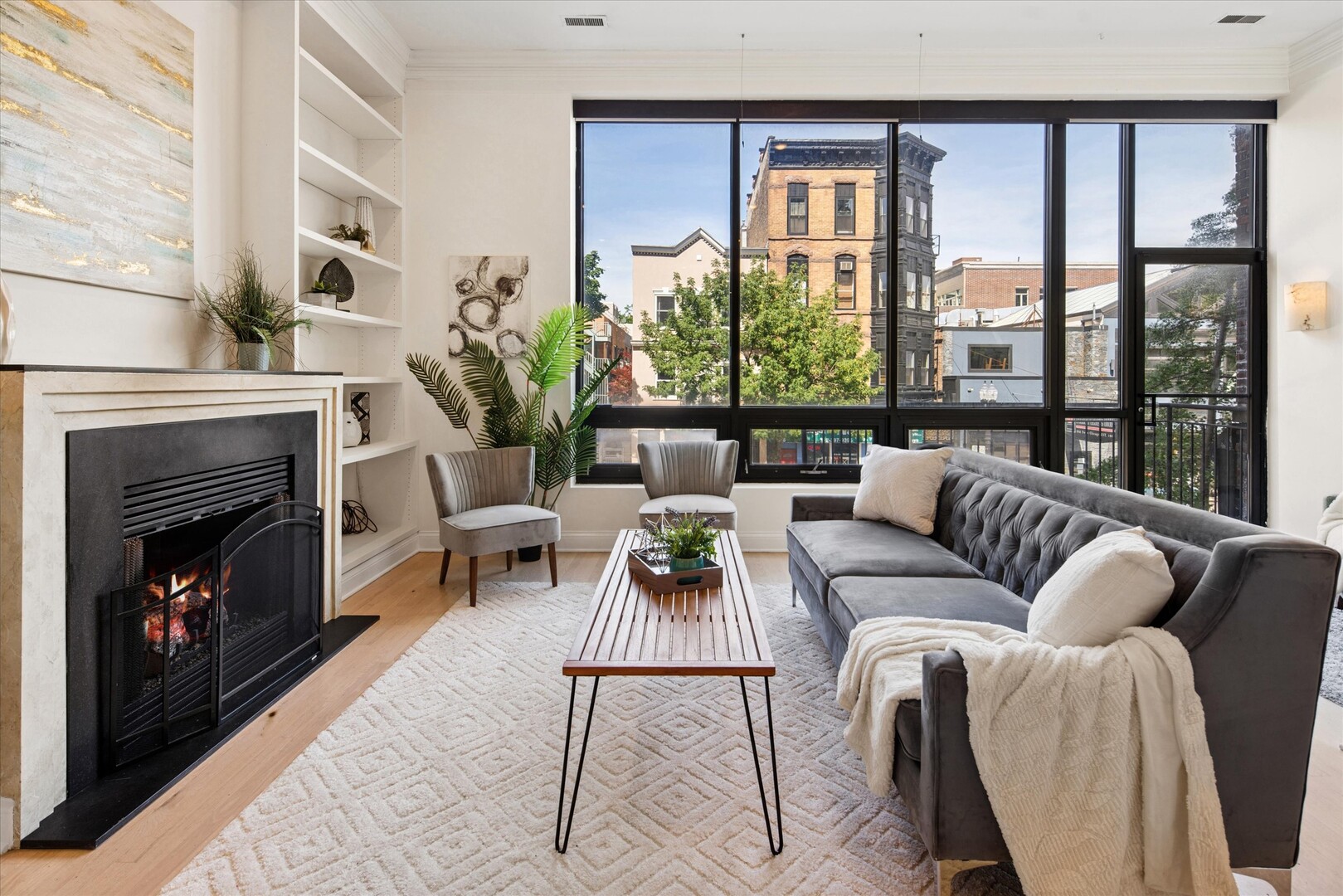1445 N Wells Street Unit: 2