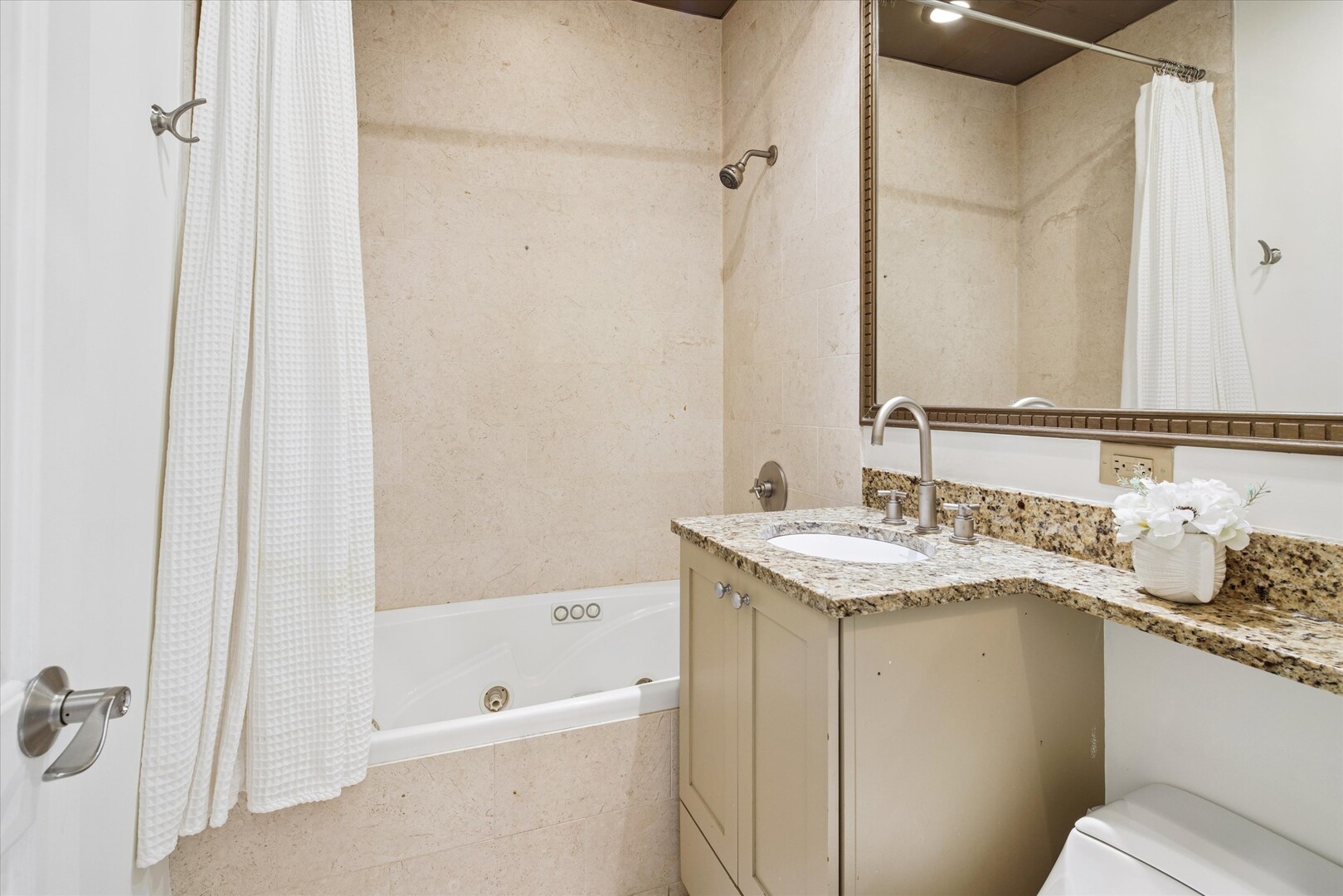 1445 N Wells Street Unit: 2