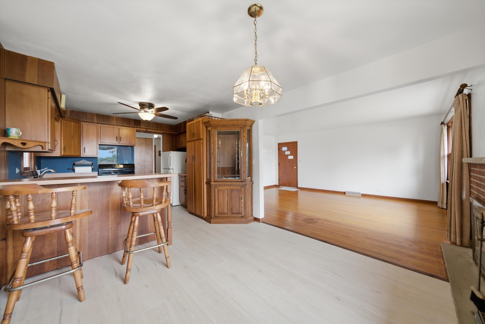 39181 N Cedar Crest Drive