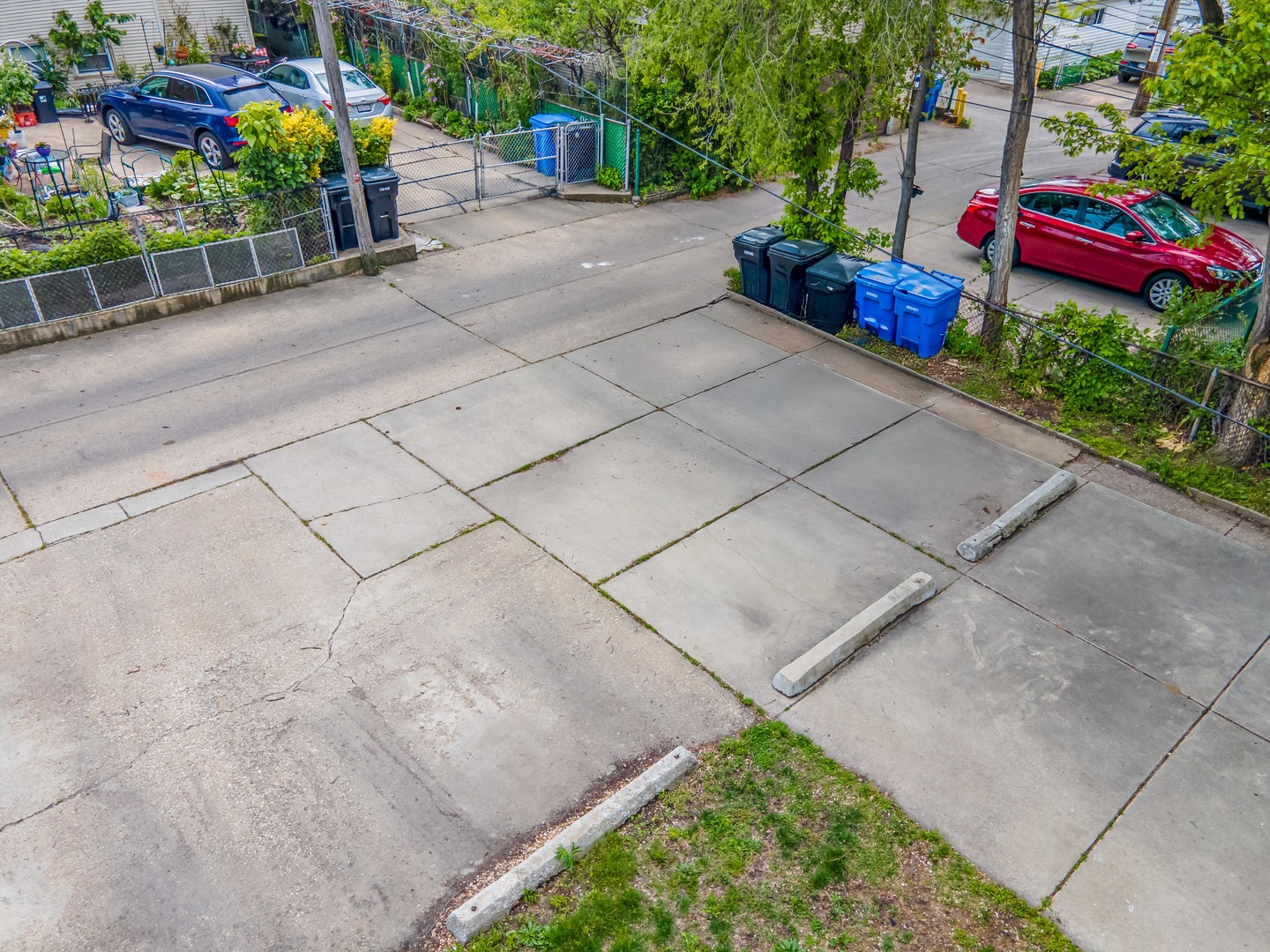 2739 W Summerdale Avenue Unit: 2W