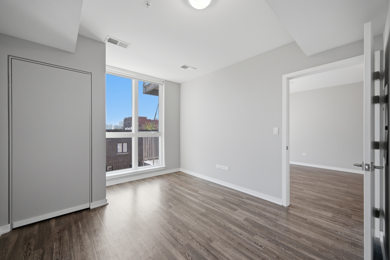 1552 N North Park Avenue Unit: 602