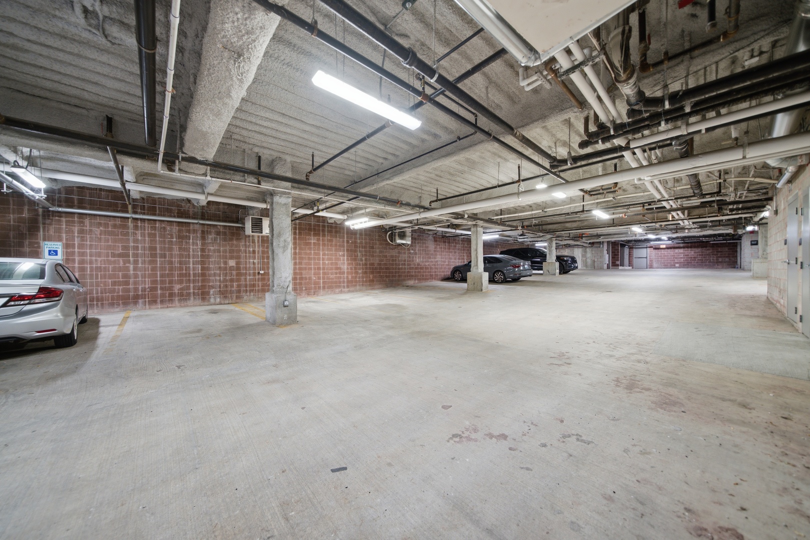 1552 N North Park Avenue Unit: 704