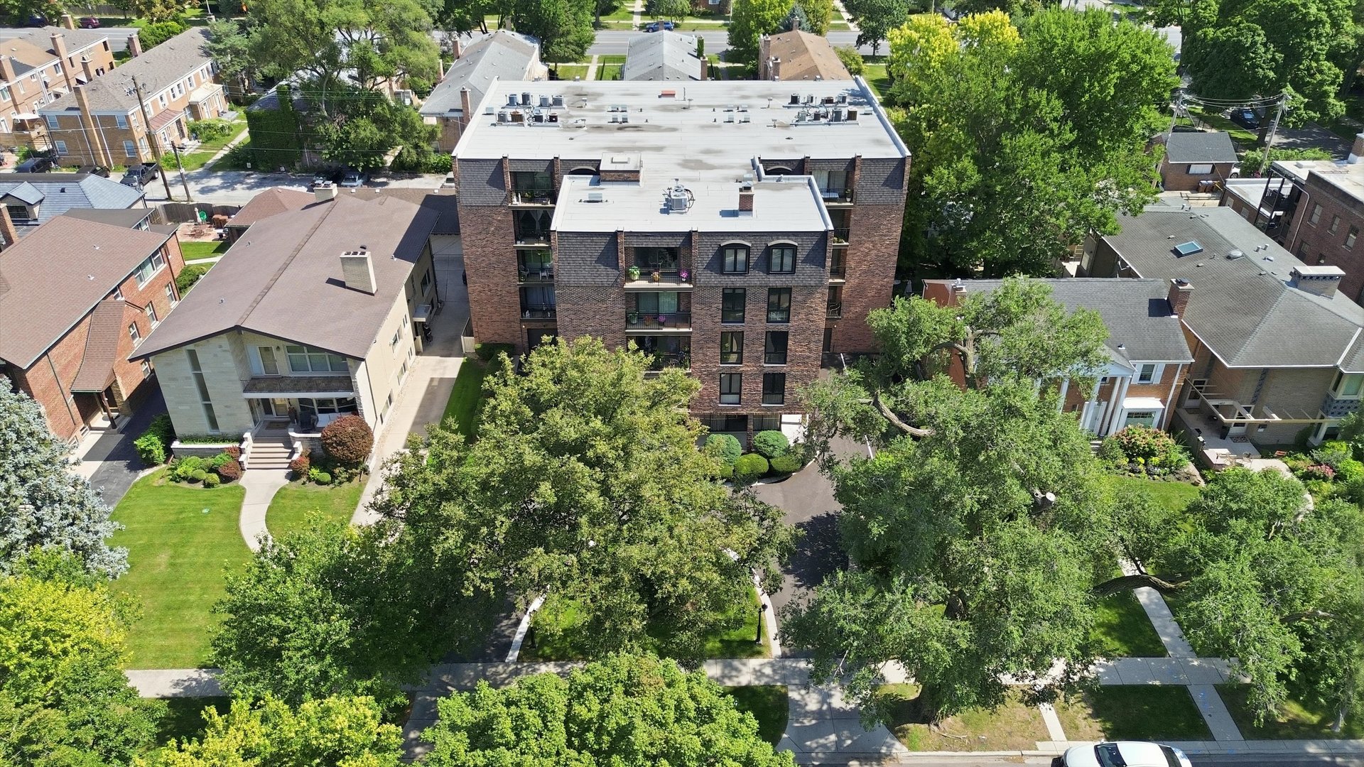 1417 BONNIE BRAE Place Unit: 2A
