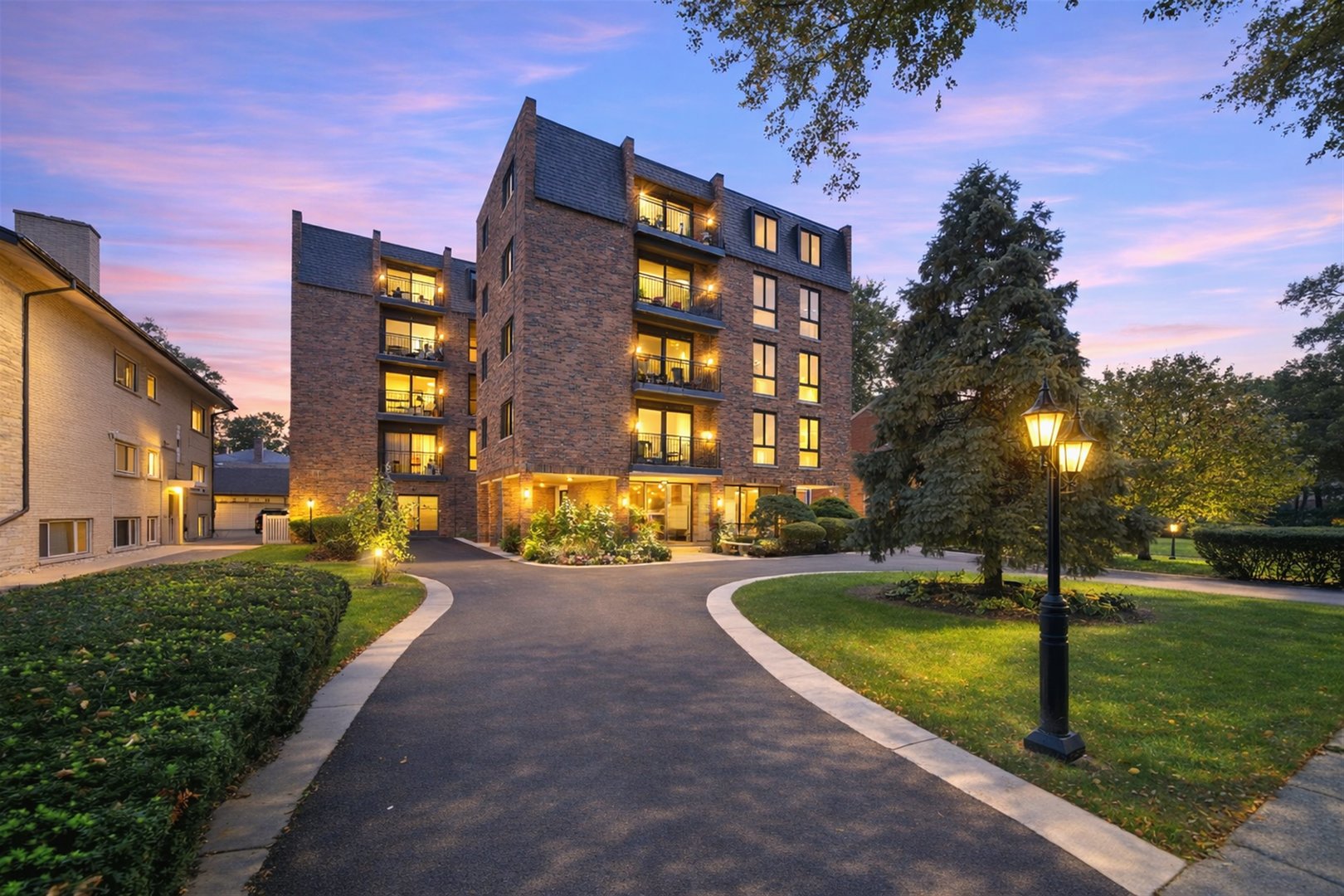 1417 BONNIE BRAE Place Unit: 2A