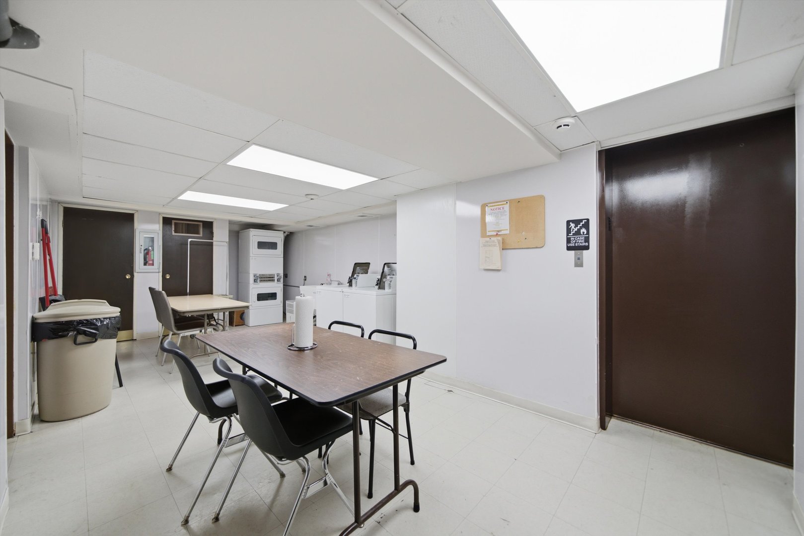 1417 BONNIE BRAE Place Unit: 2A