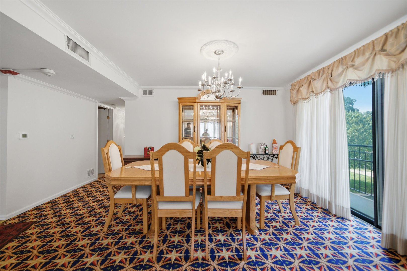 1417 BONNIE BRAE Place Unit: 2A