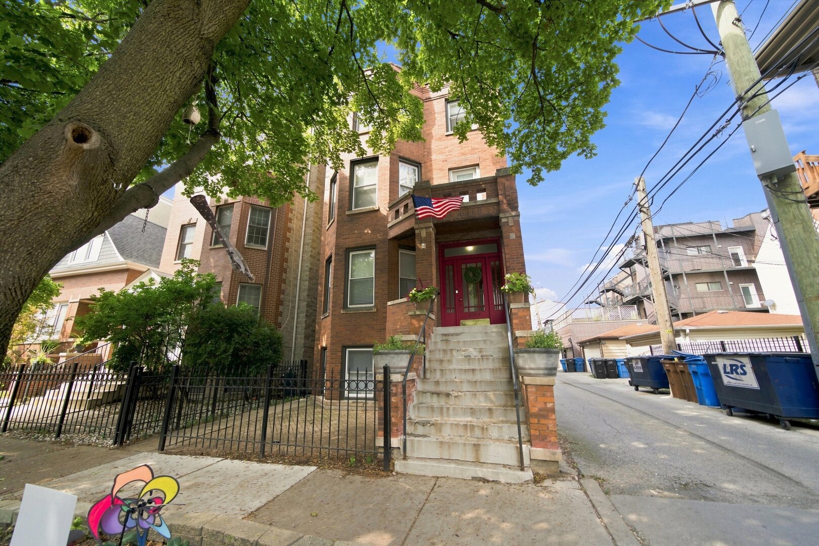 2744 N Bosworth Avenue Unit: G
