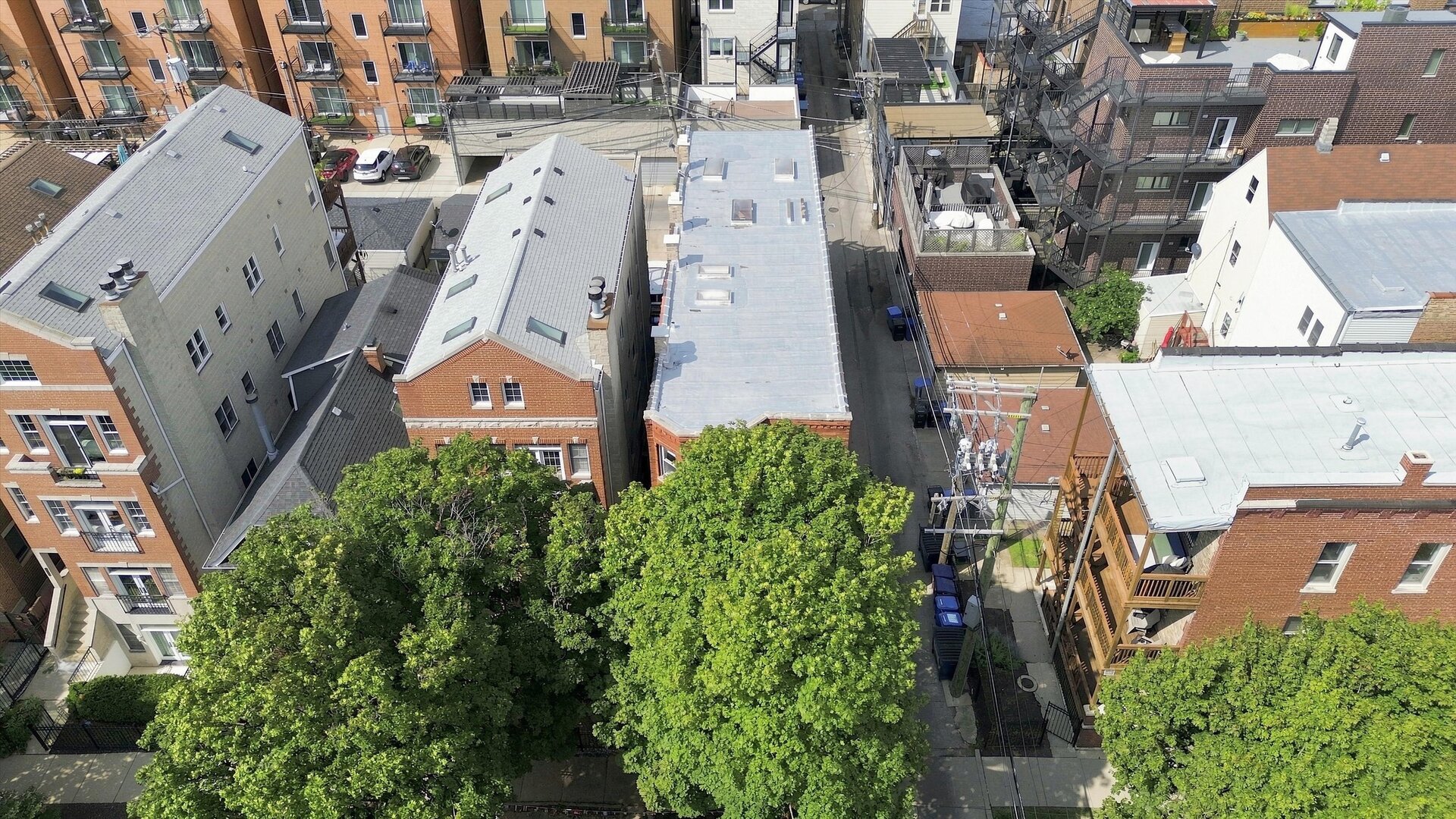 2744 N Bosworth Avenue Unit: G