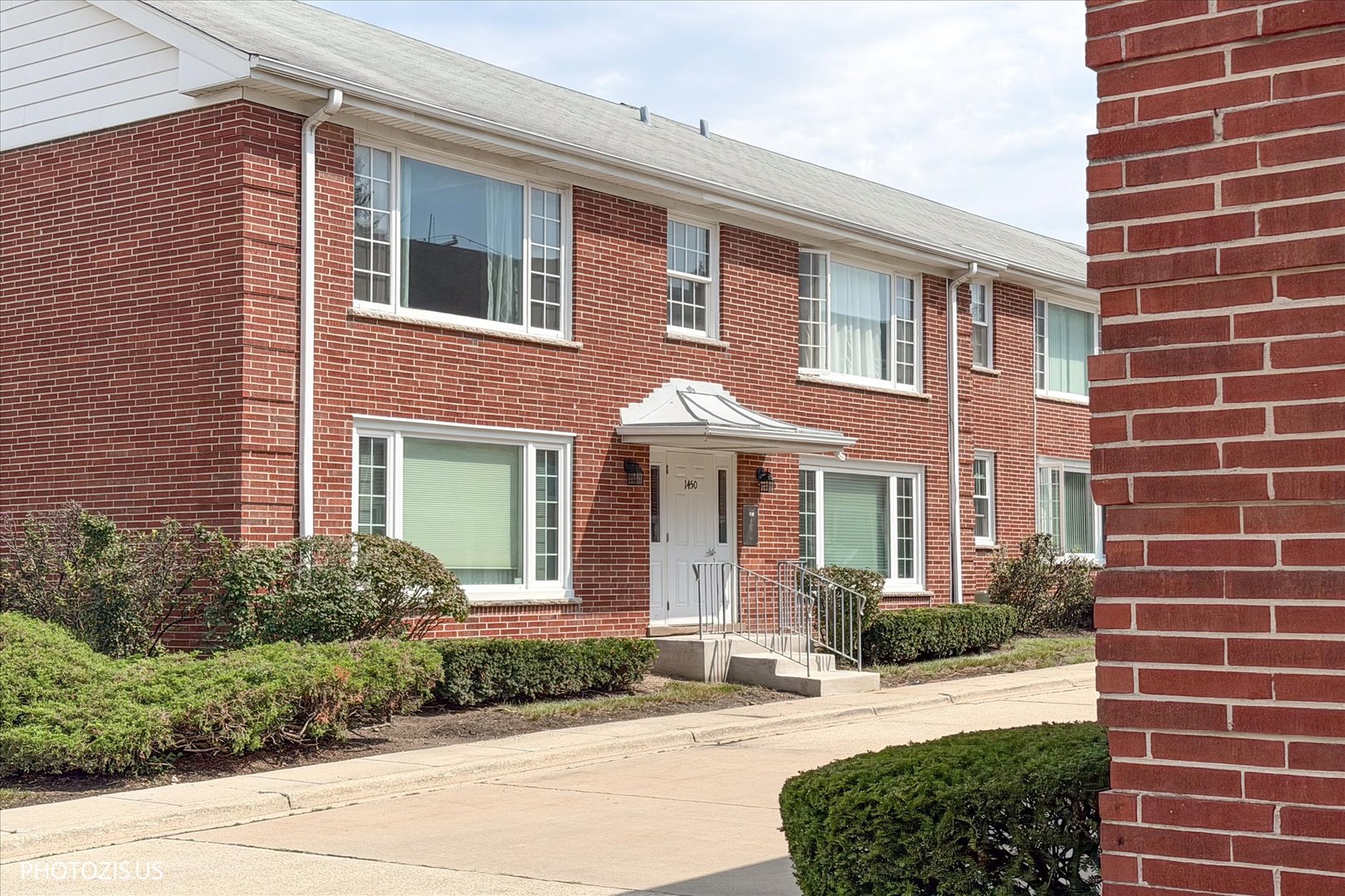 1450 Plymouth Place Unit: 2W