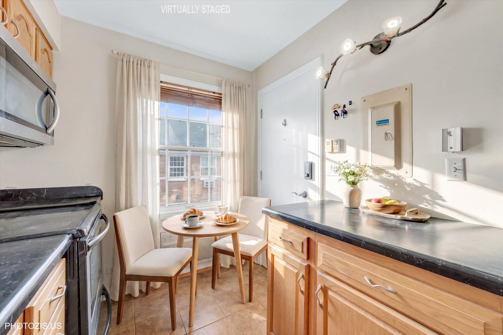 1450 Plymouth Place Unit: 2W