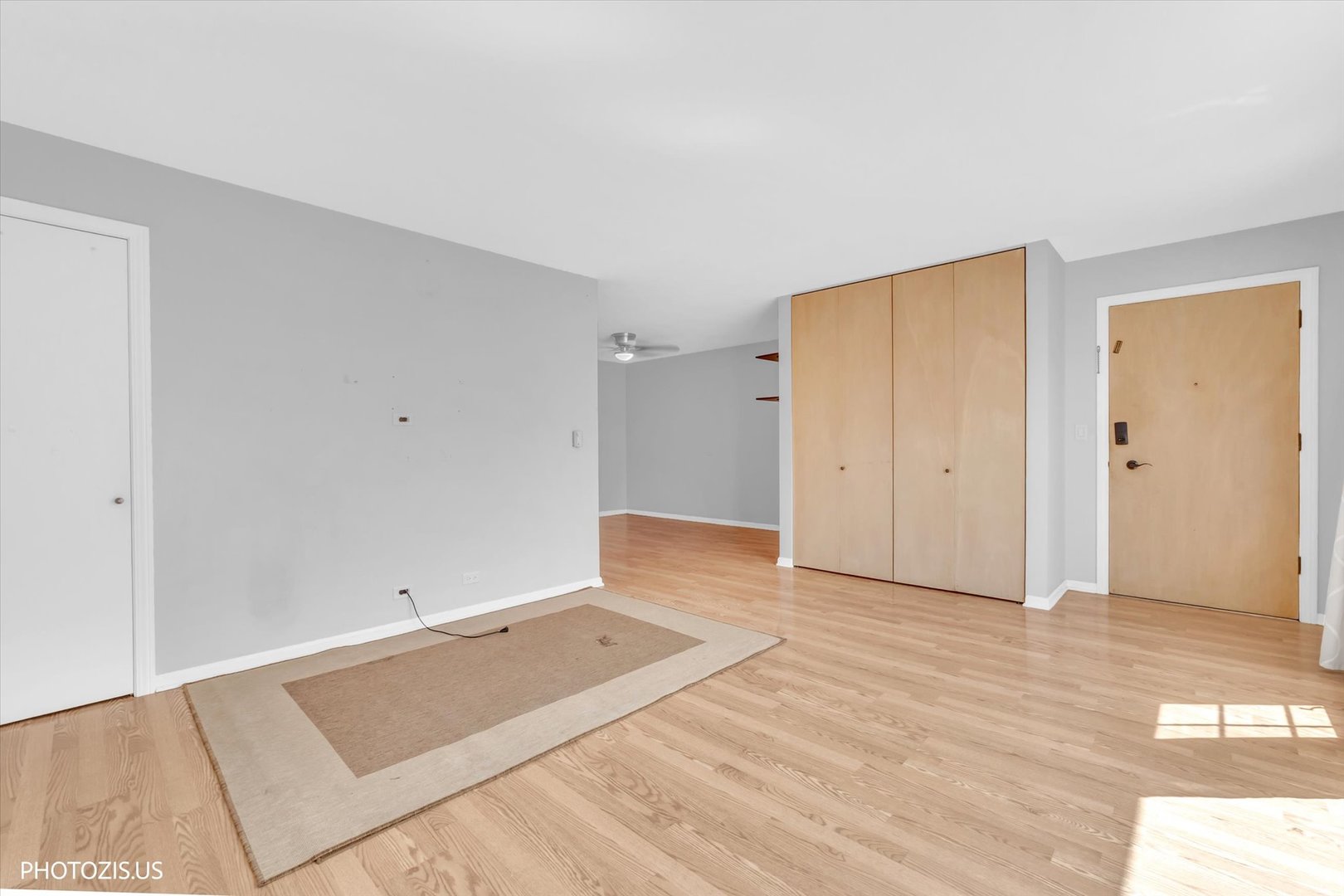 1450 Plymouth Place Unit: 2W