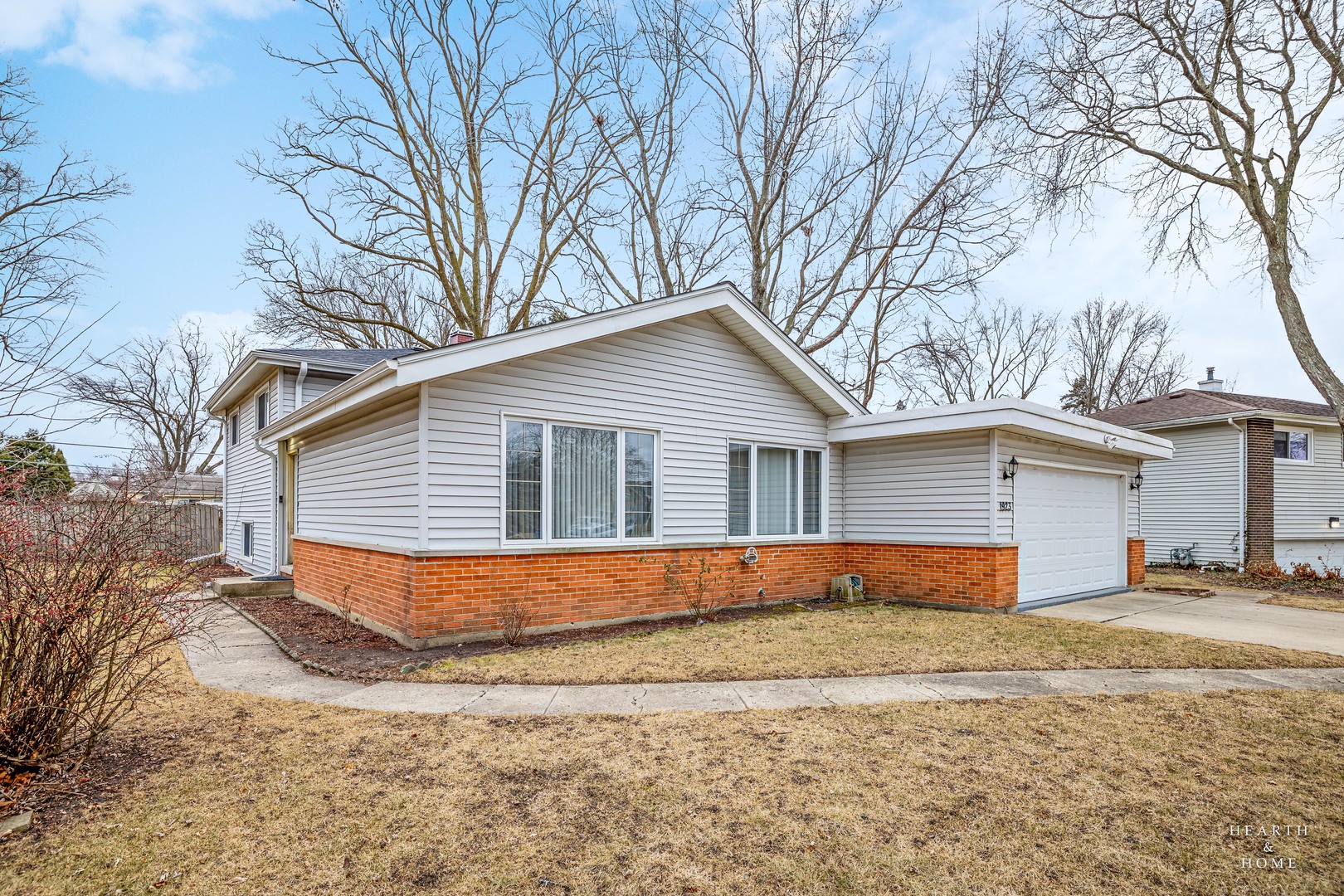 1923 E Pawnee Lane