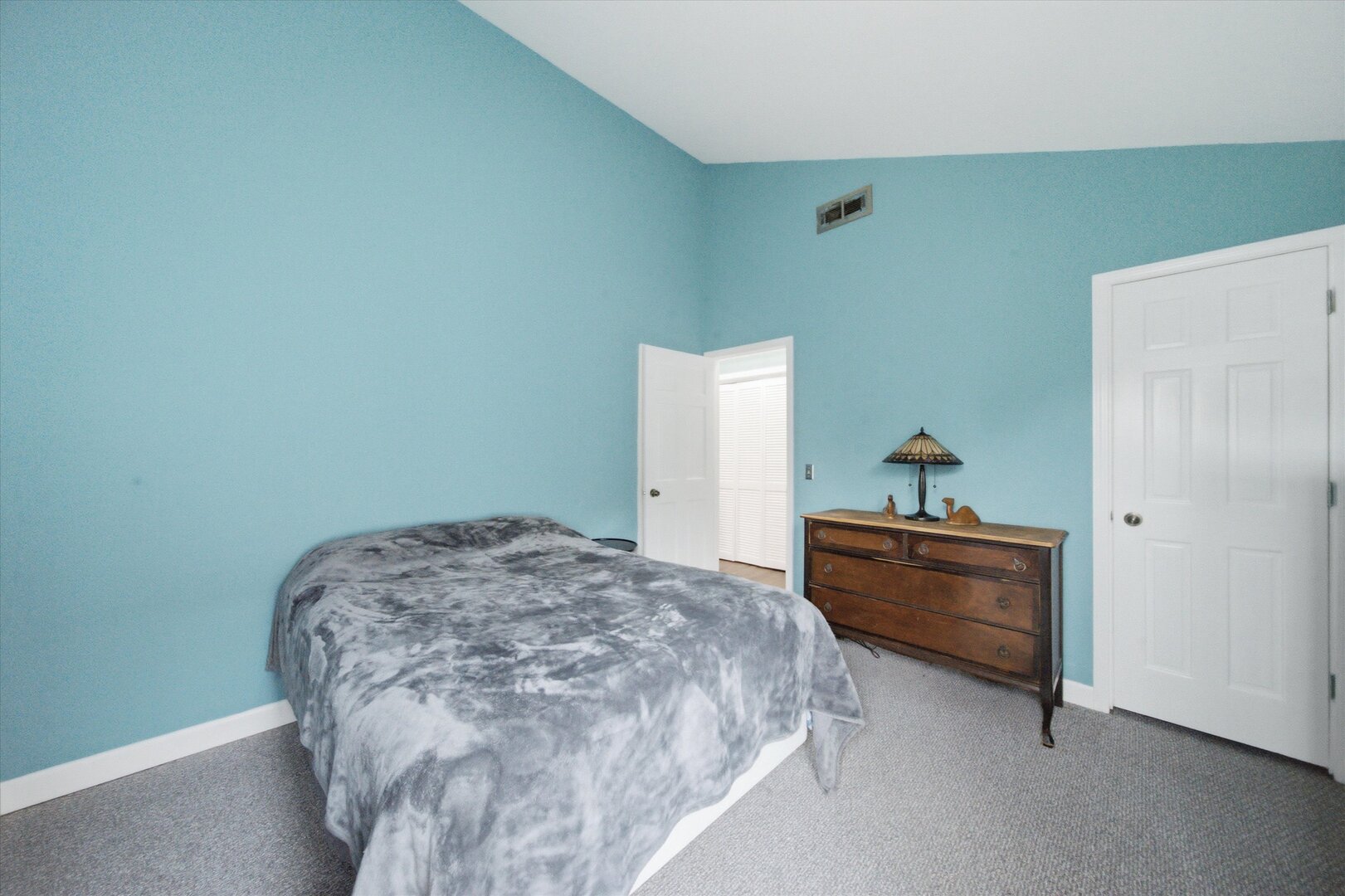 150 Inverness Court Unit: 2