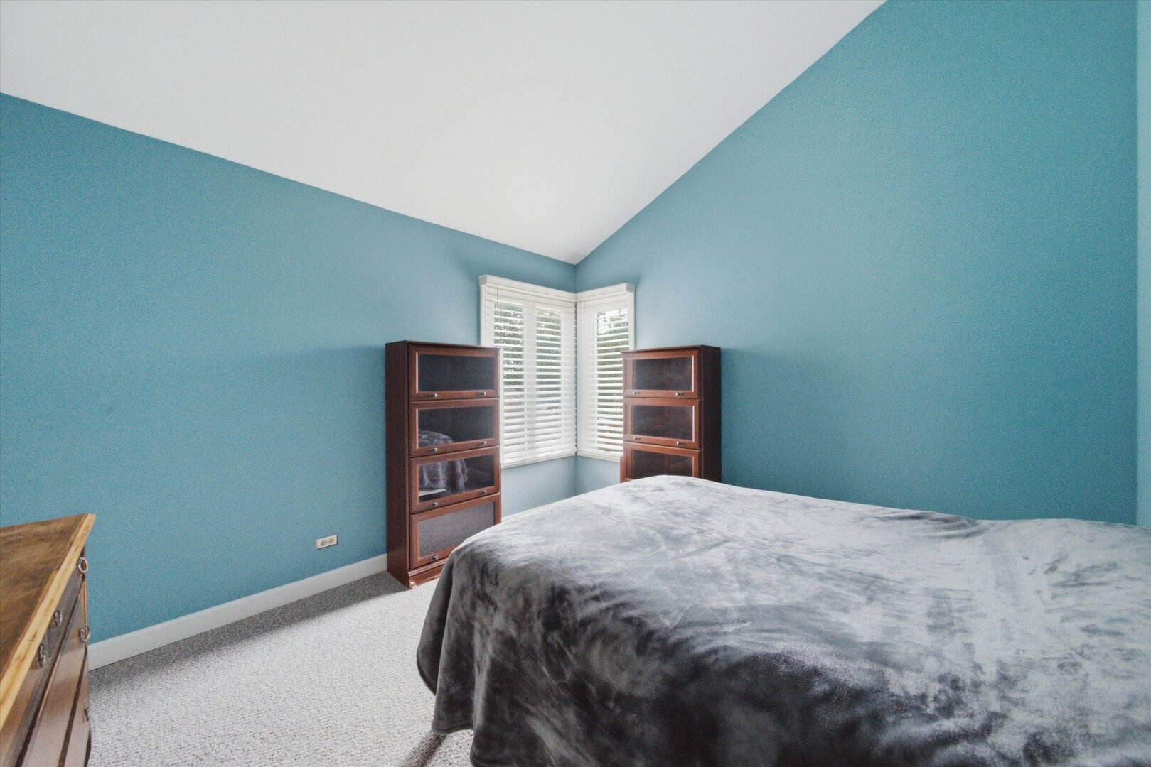 150 Inverness Court Unit: 2