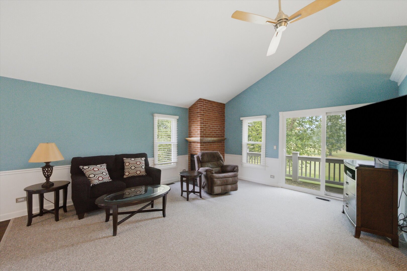 150 Inverness Court Unit: 2
