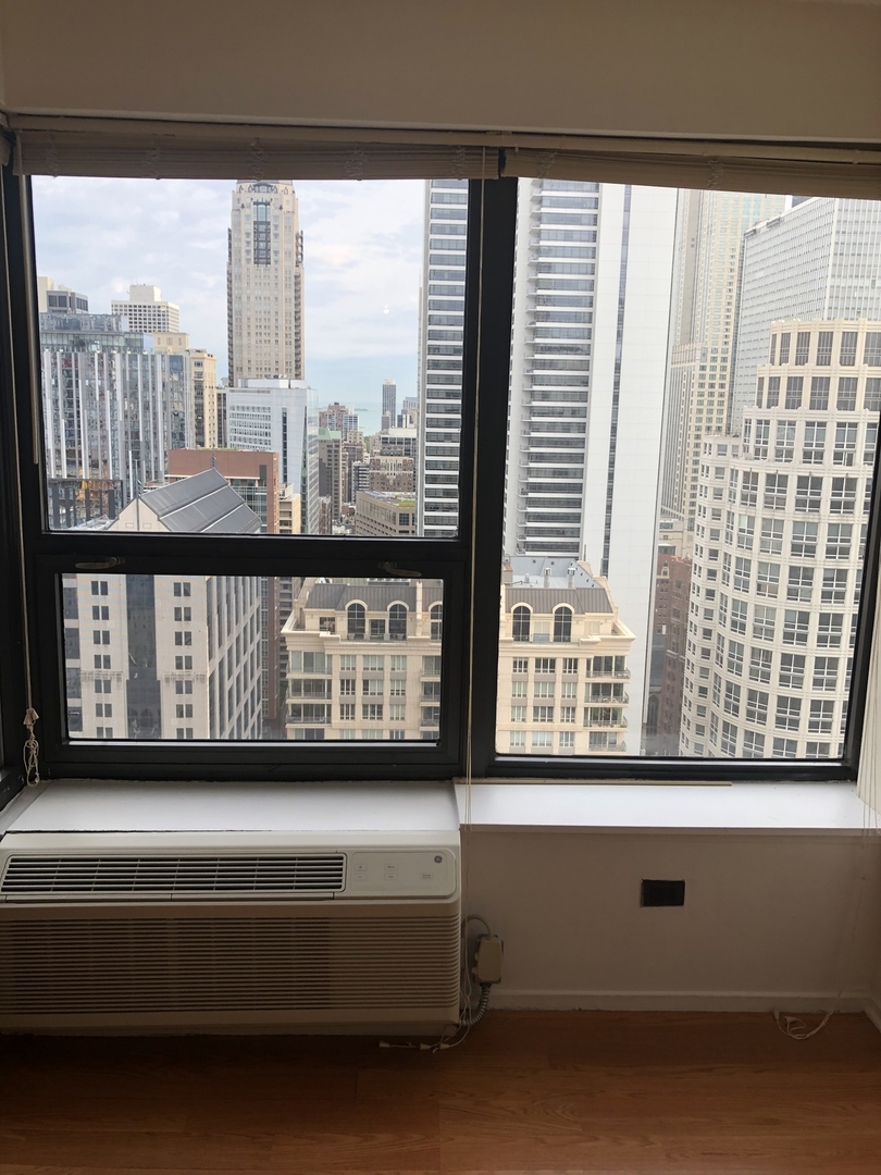 30 E Huron Street Unit: 3508