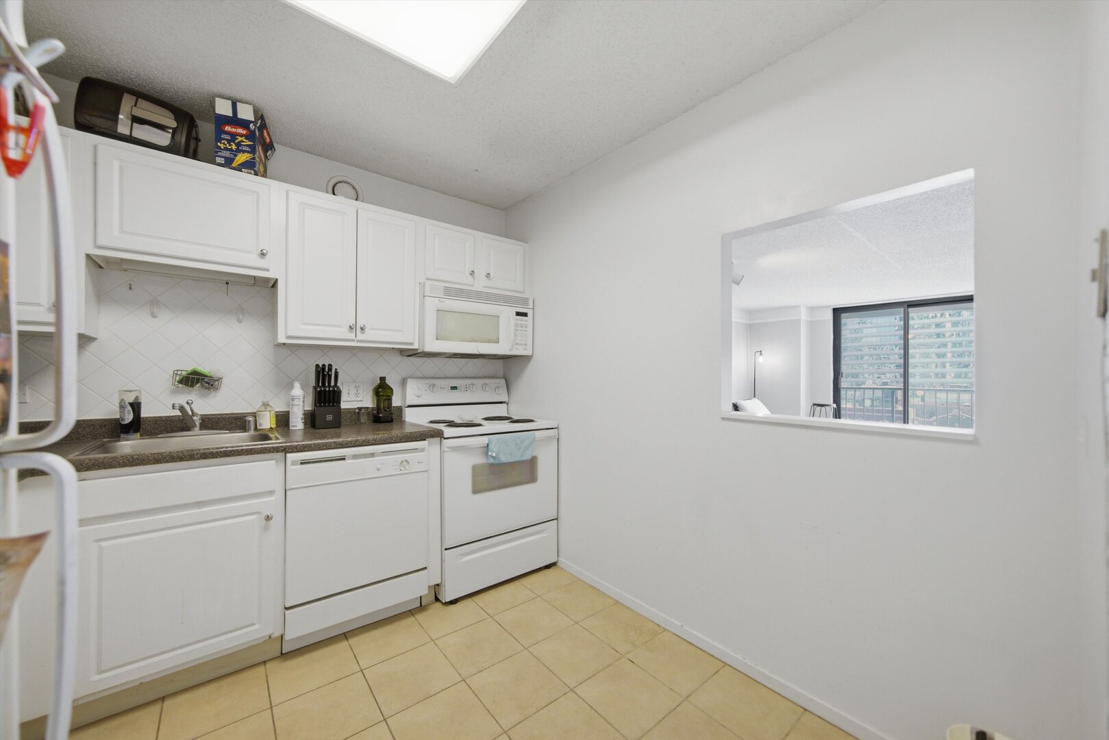 10 E Ontario Street Unit: 2003