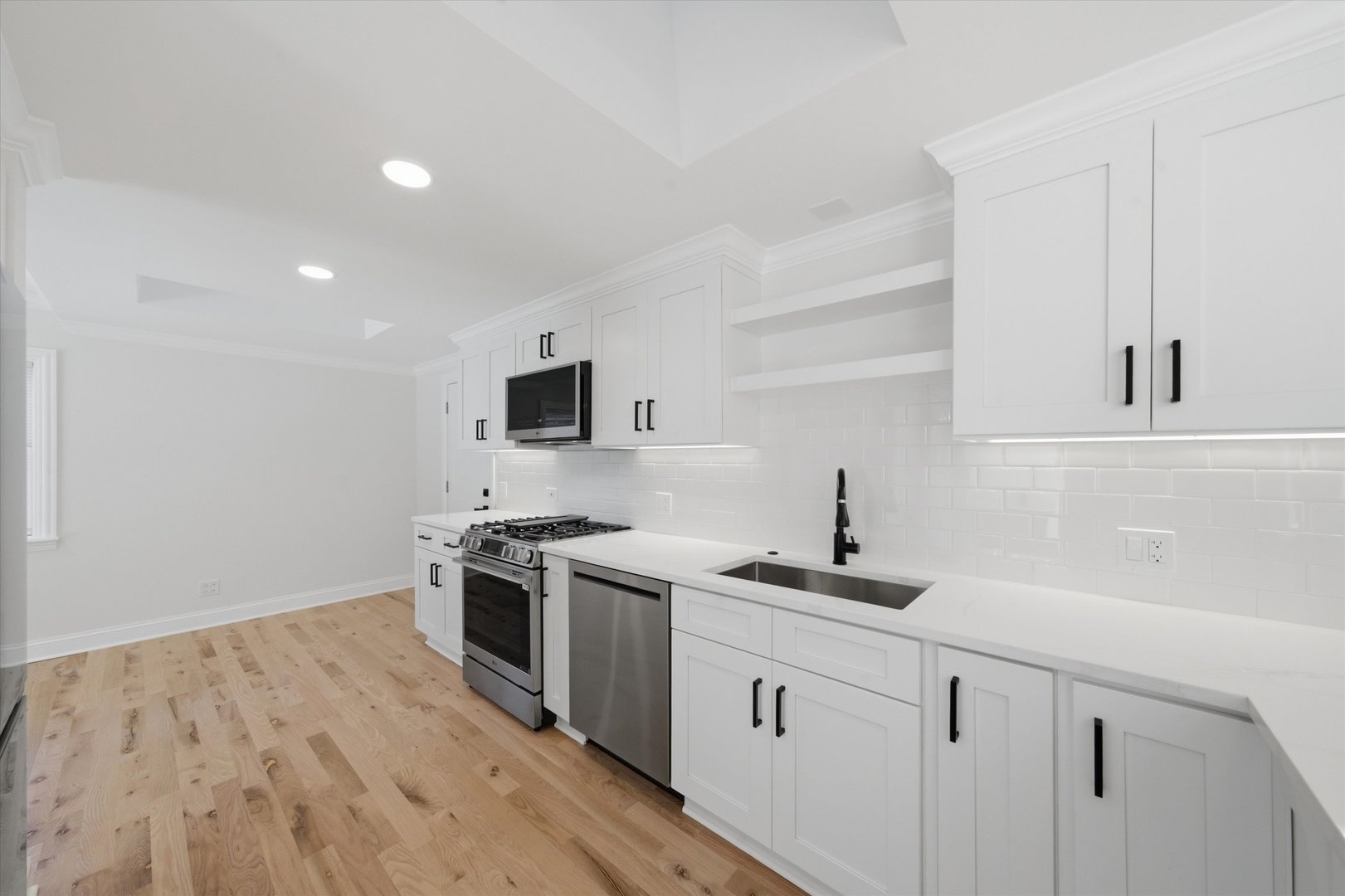 3309 Meadow Lane