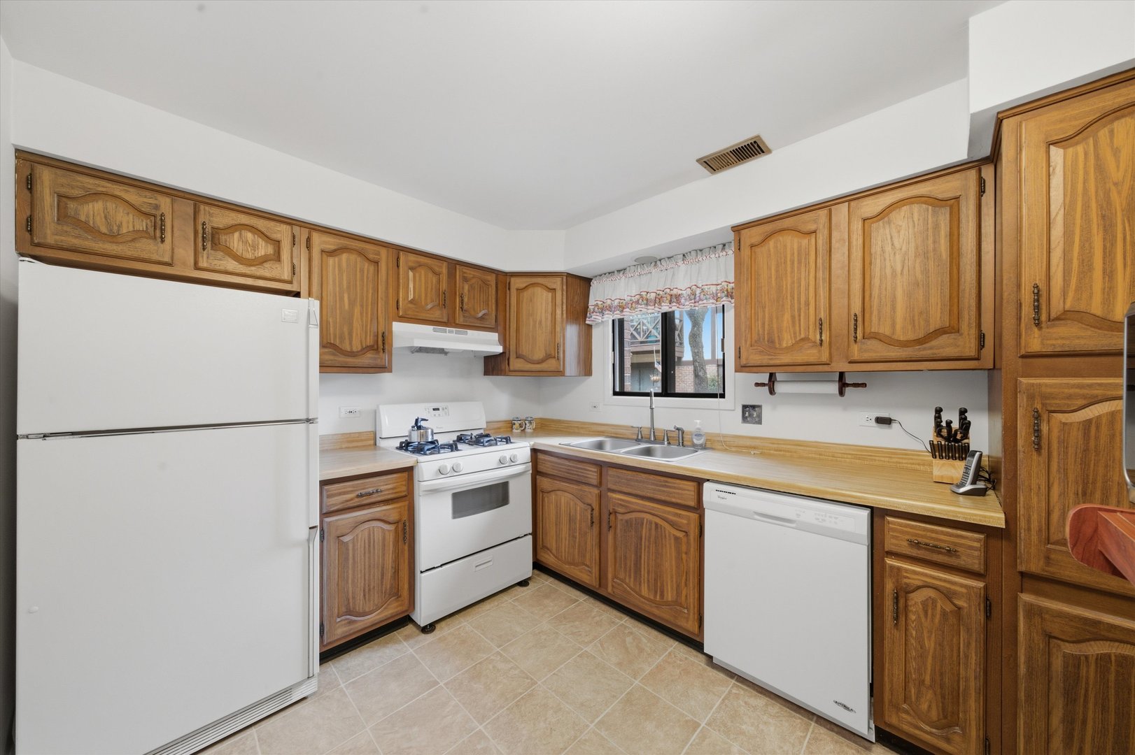 1074 Cornell Avenue Unit: 1A