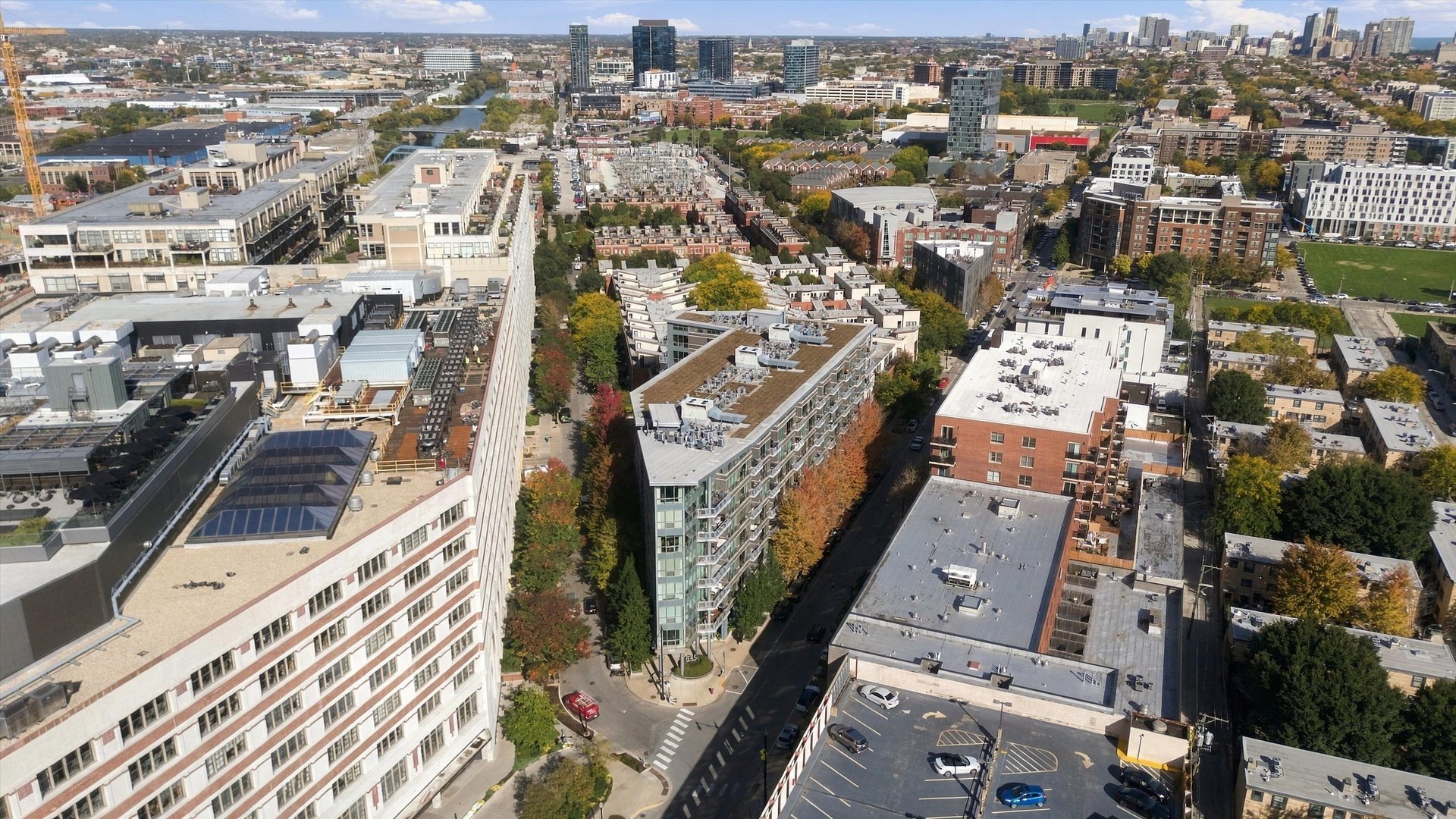 845 N KINGSBURY Street Unit: 209
