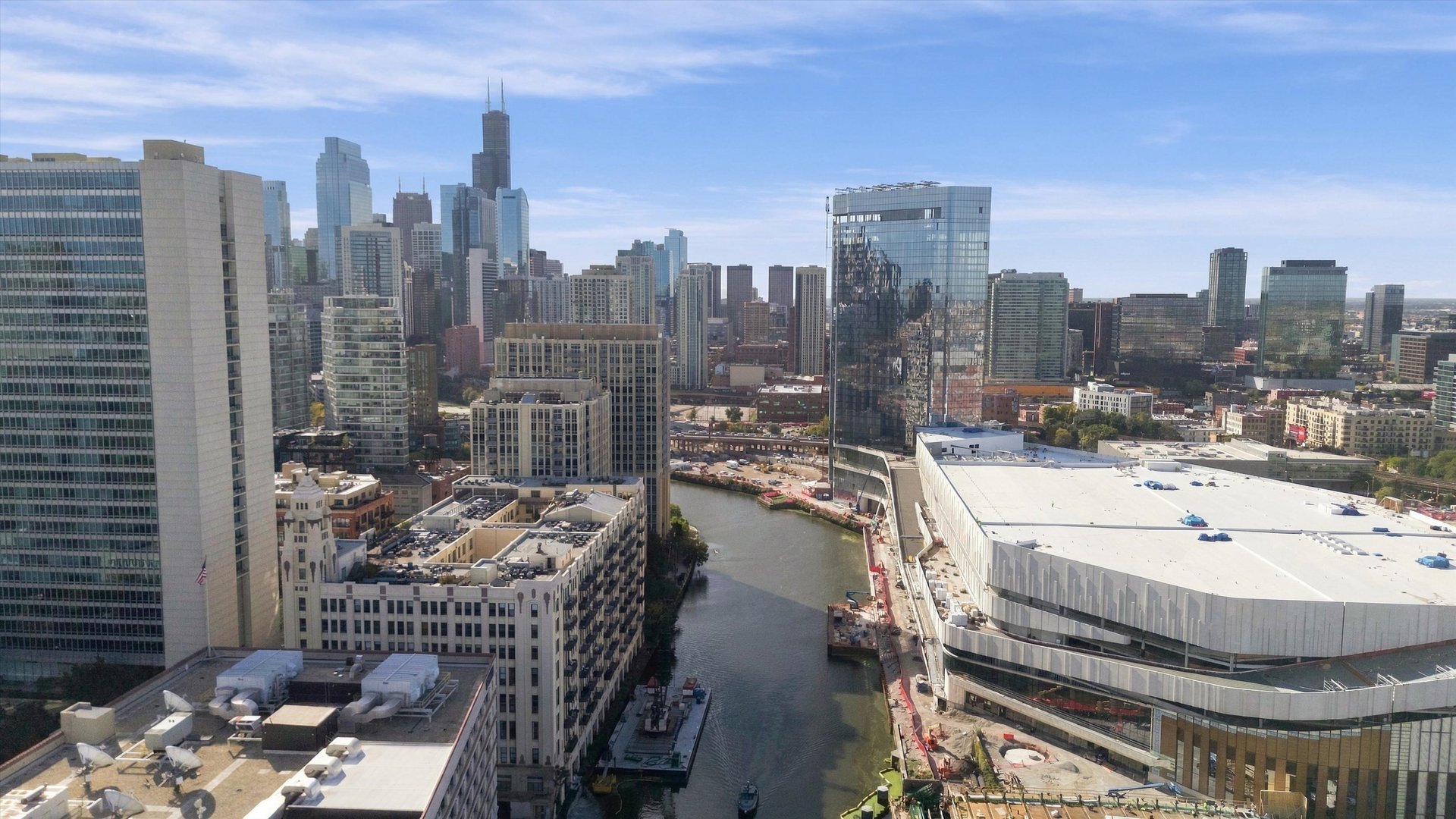 845 N KINGSBURY Street Unit: 209