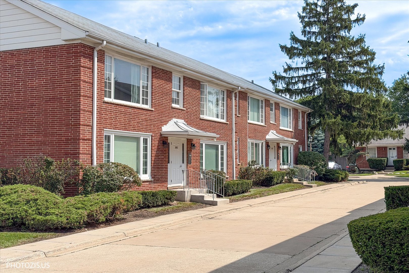 1450 Plymouth Place Unit: 2W