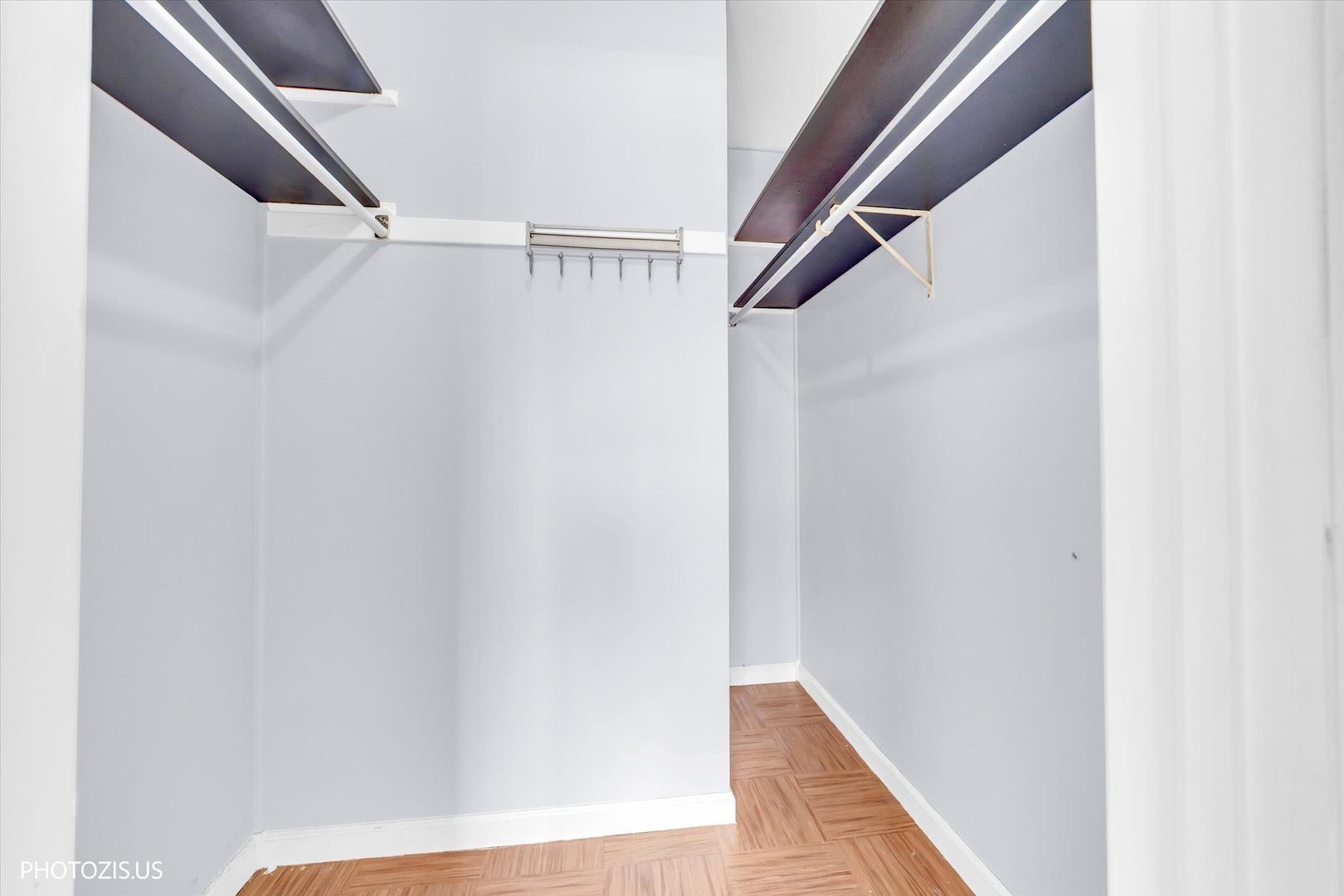 1450 Plymouth Place Unit: 2W