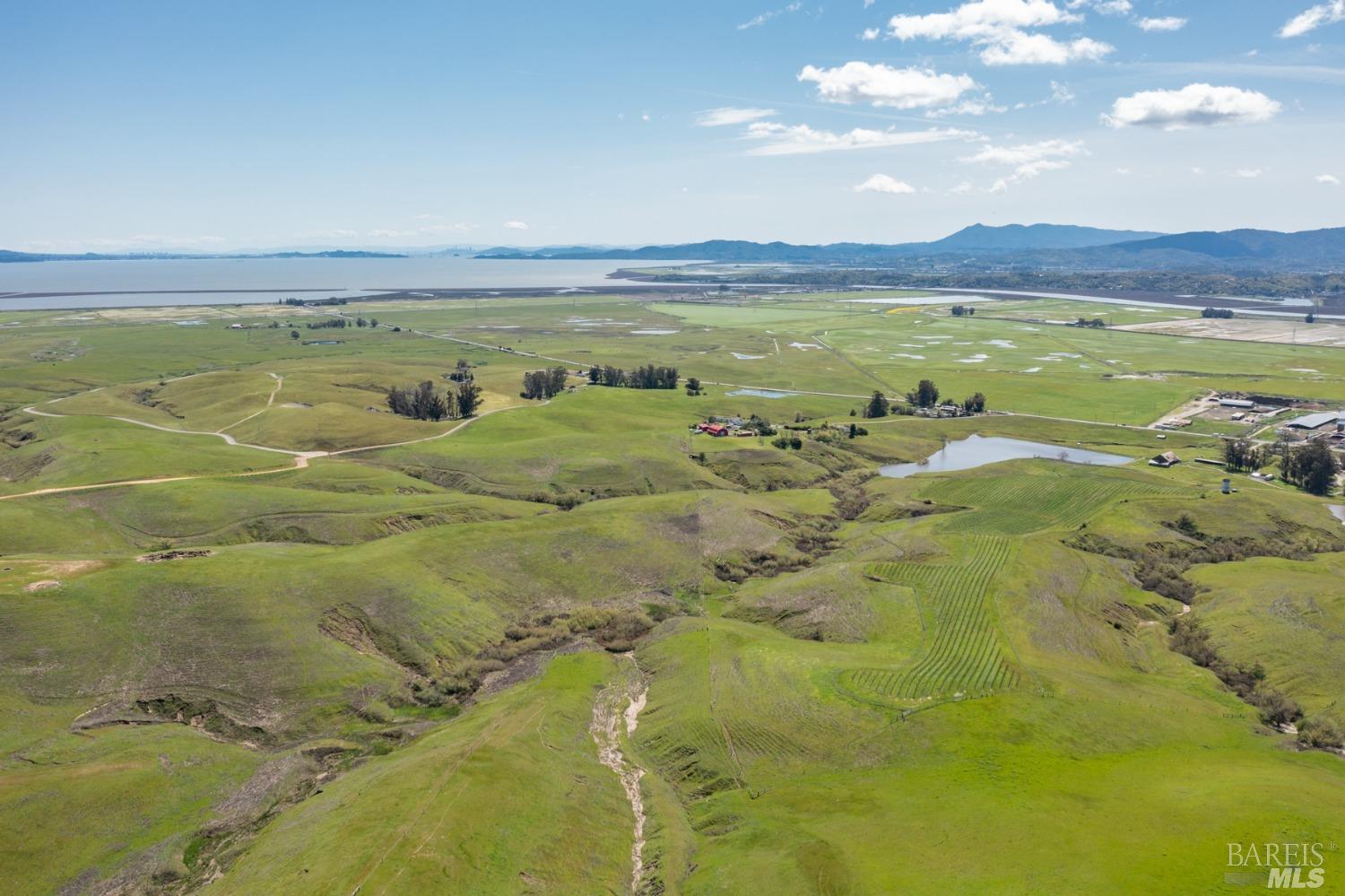 7689 Lakeville Highway