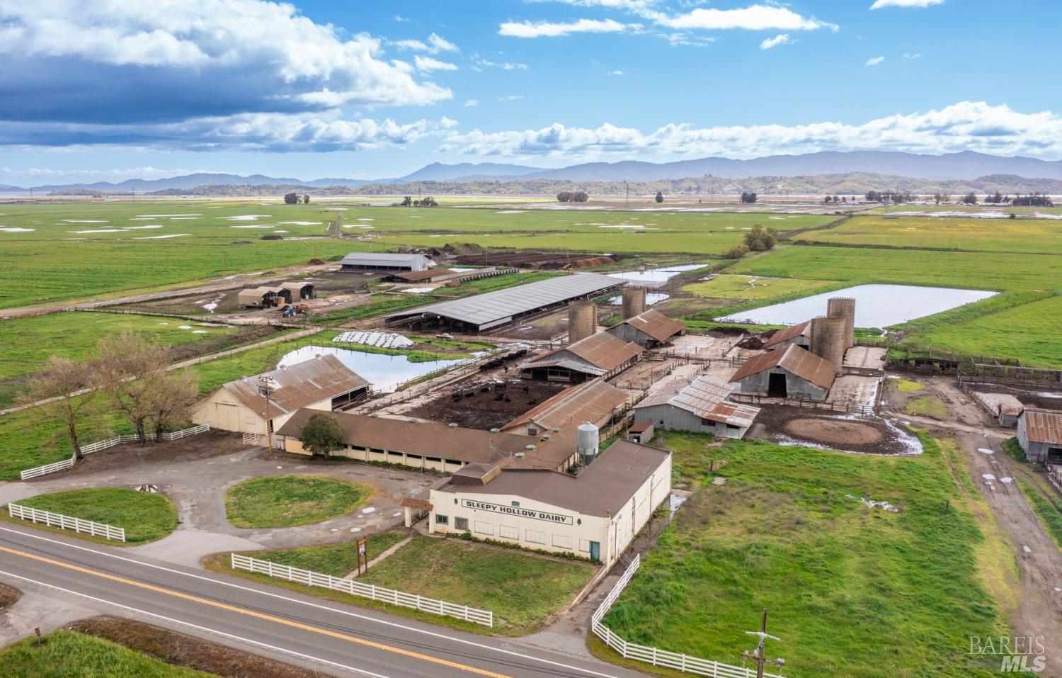 7689 Lakeville Highway