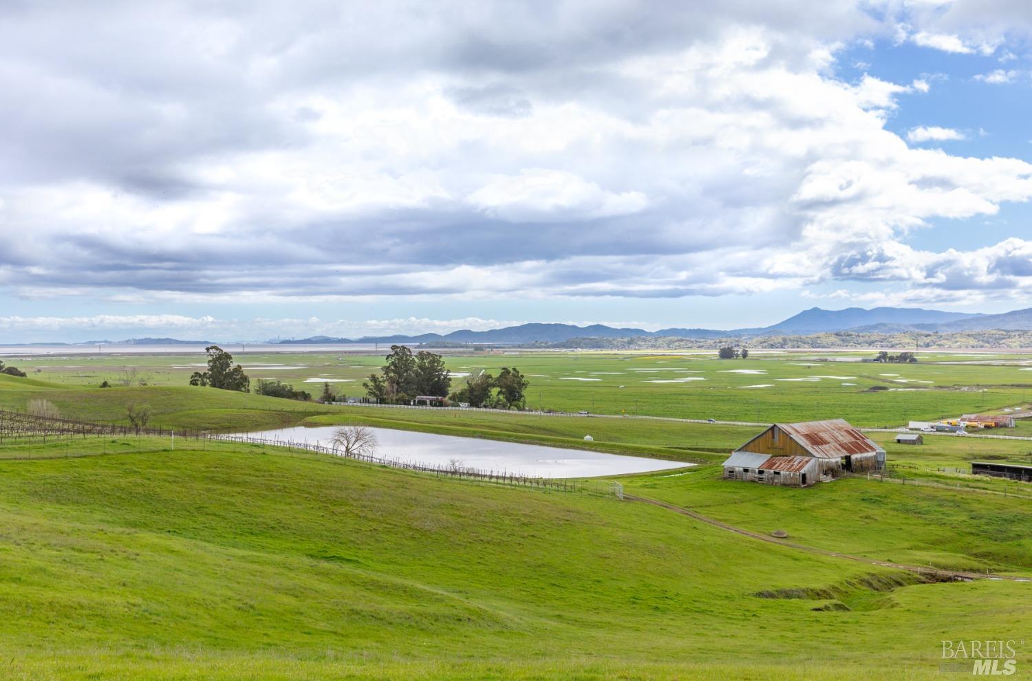 7689 Lakeville Highway