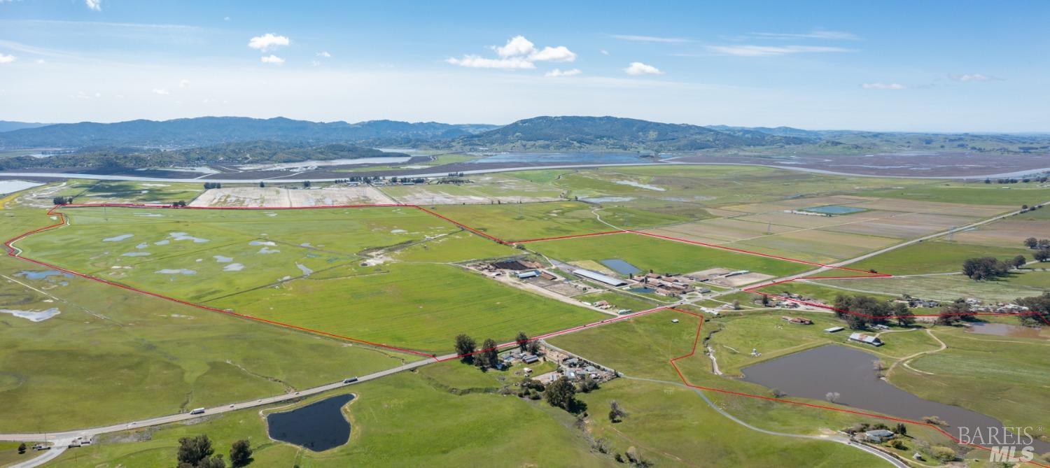 7689 Lakeville Highway