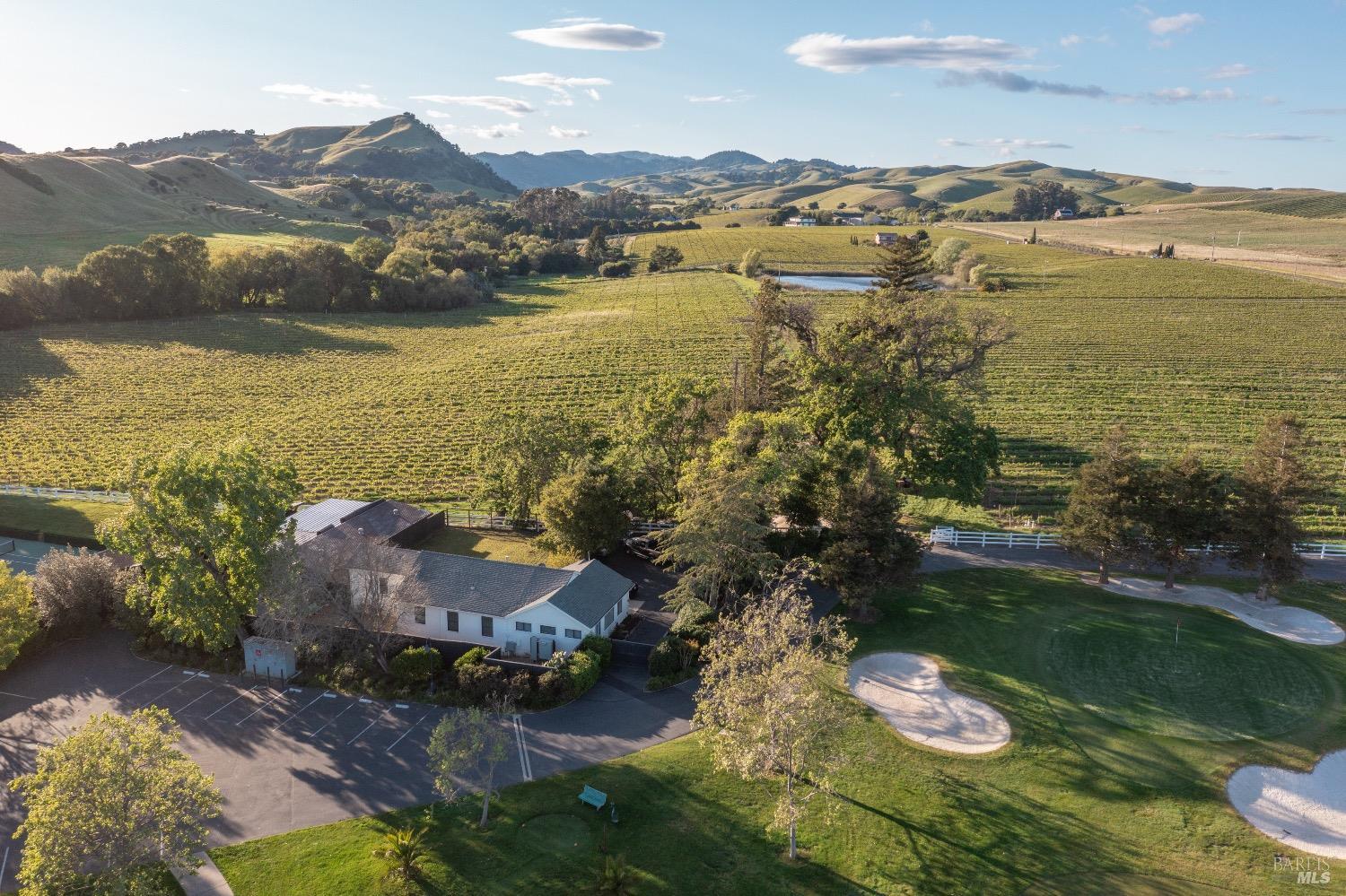1129 Dealy Ln