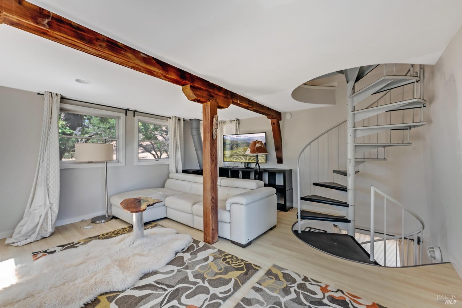 125 Cristo Ln