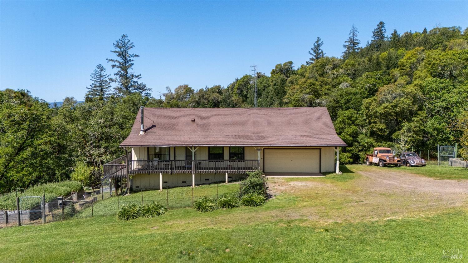 9655 Peachland Rd