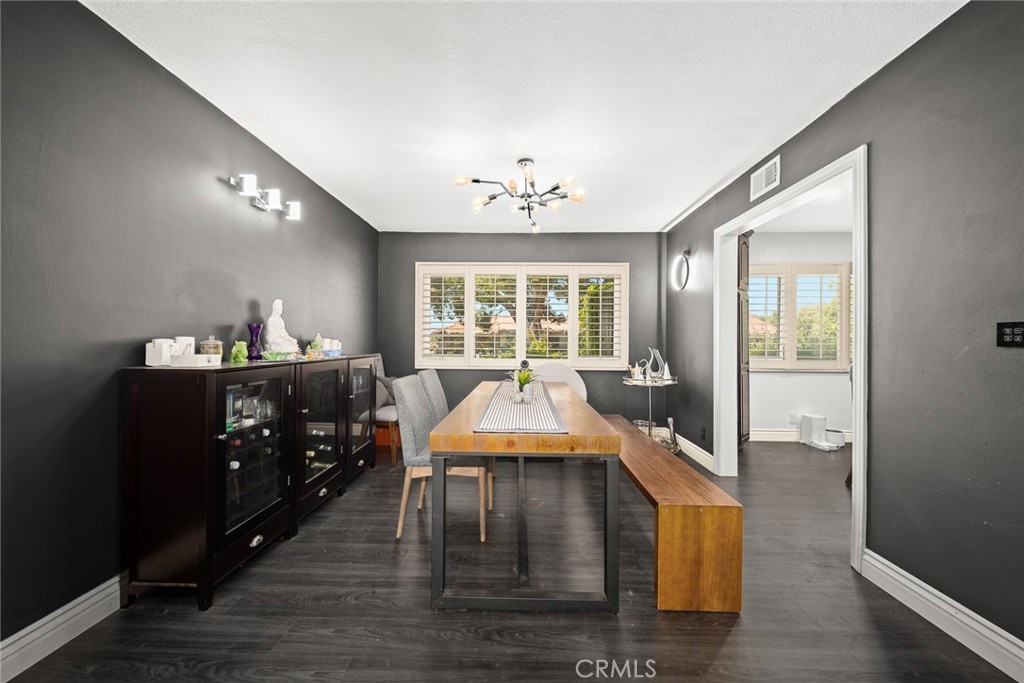 3012 E Charlinda Street