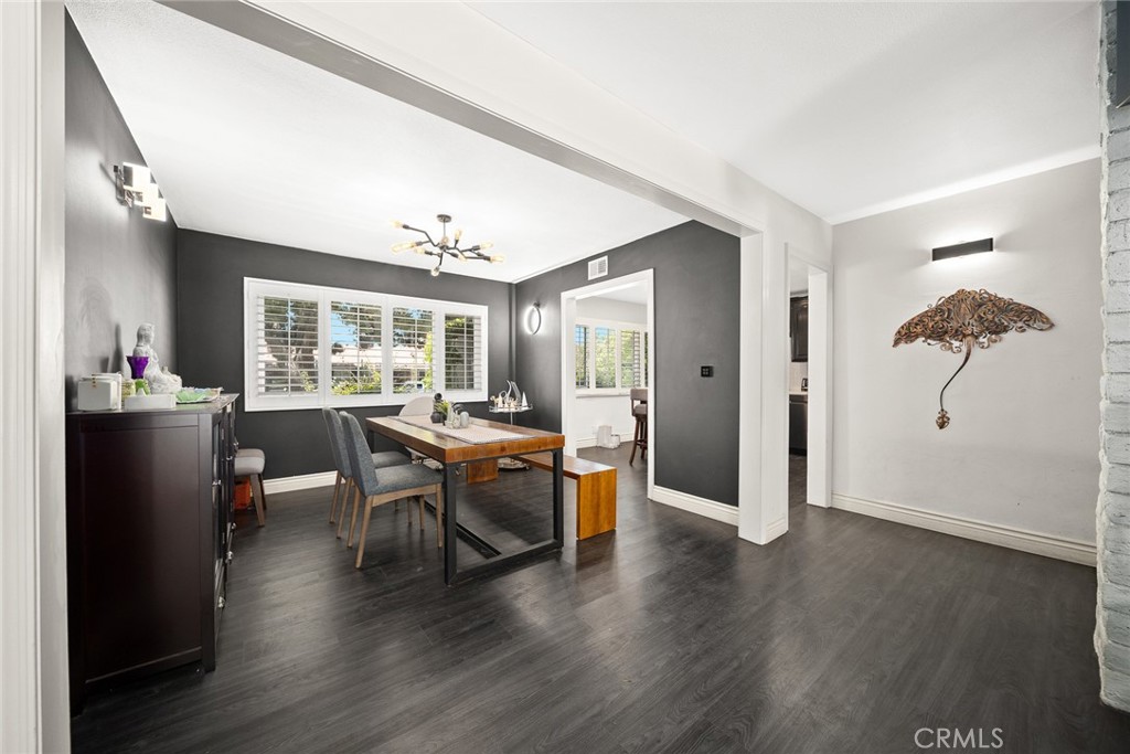 3012 E Charlinda Street