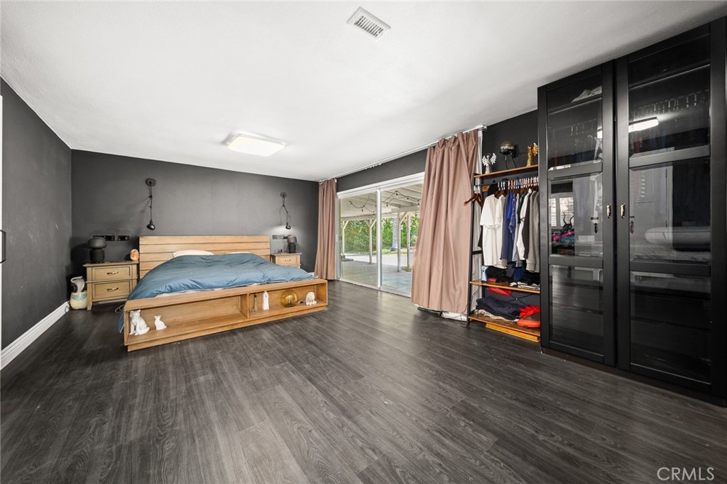 3012 E Charlinda Street