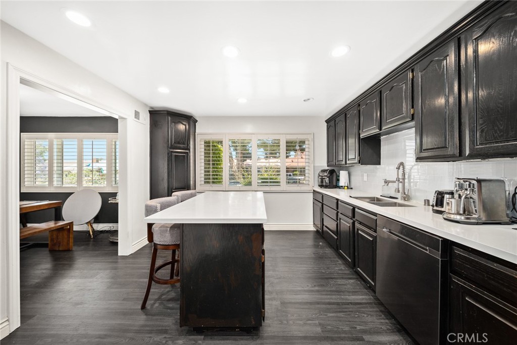 3012 E Charlinda Street