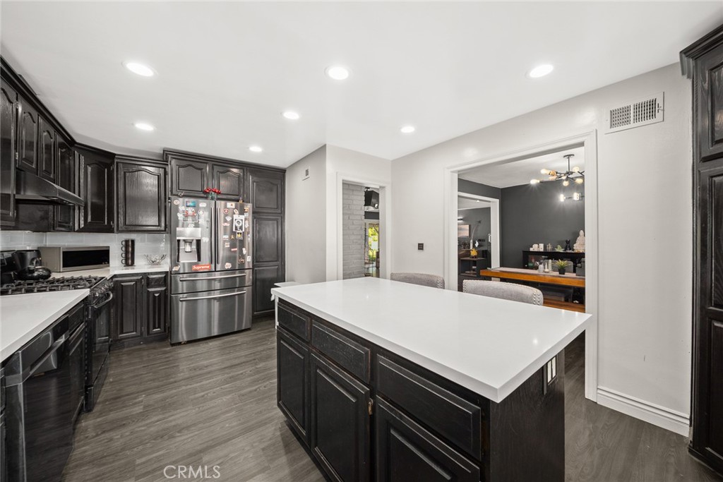 3012 E Charlinda Street