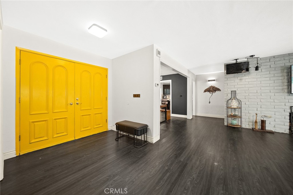 3012 E Charlinda Street