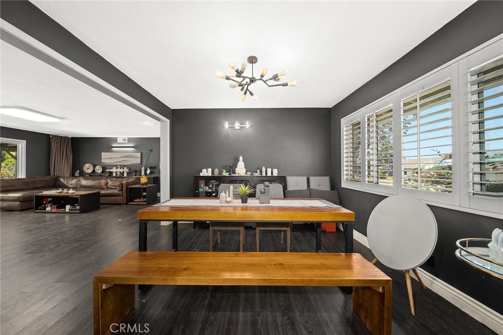 3012 E Charlinda Street