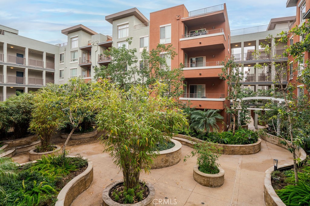 100 S Alameda Street 213