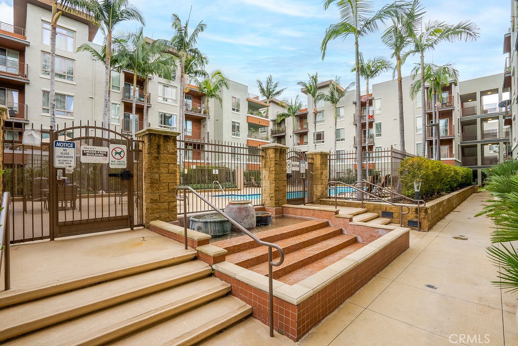 100 S Alameda Street 213