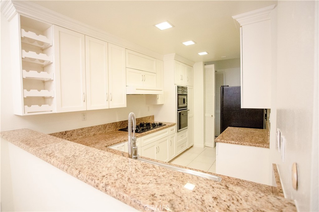 484 E California Boulevard 21