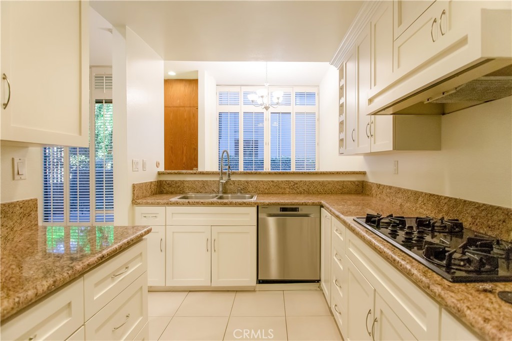 484 E California Boulevard 21