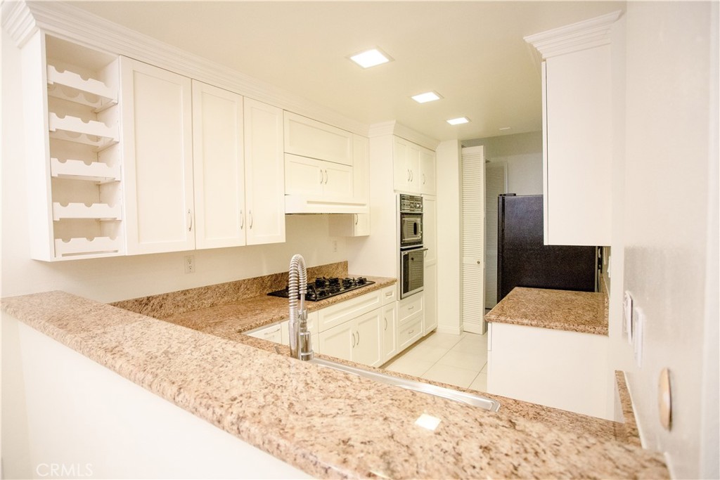 484 E California Boulevard 21